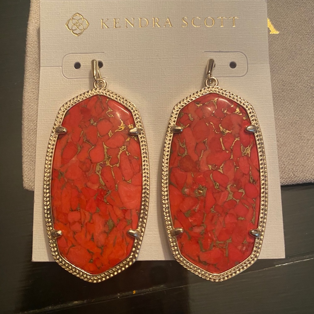 KENDRA SCOTT Danielle Gold Statement Earring